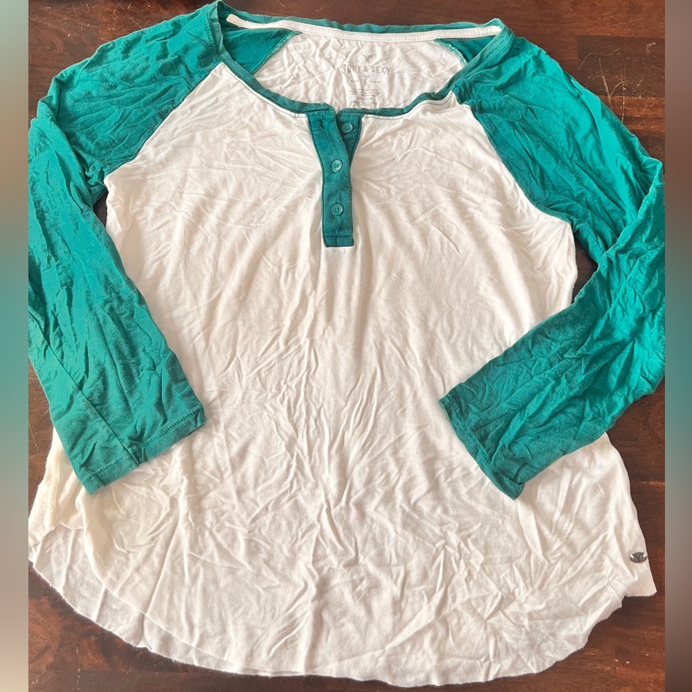 Small American Eagle Outfitters Top